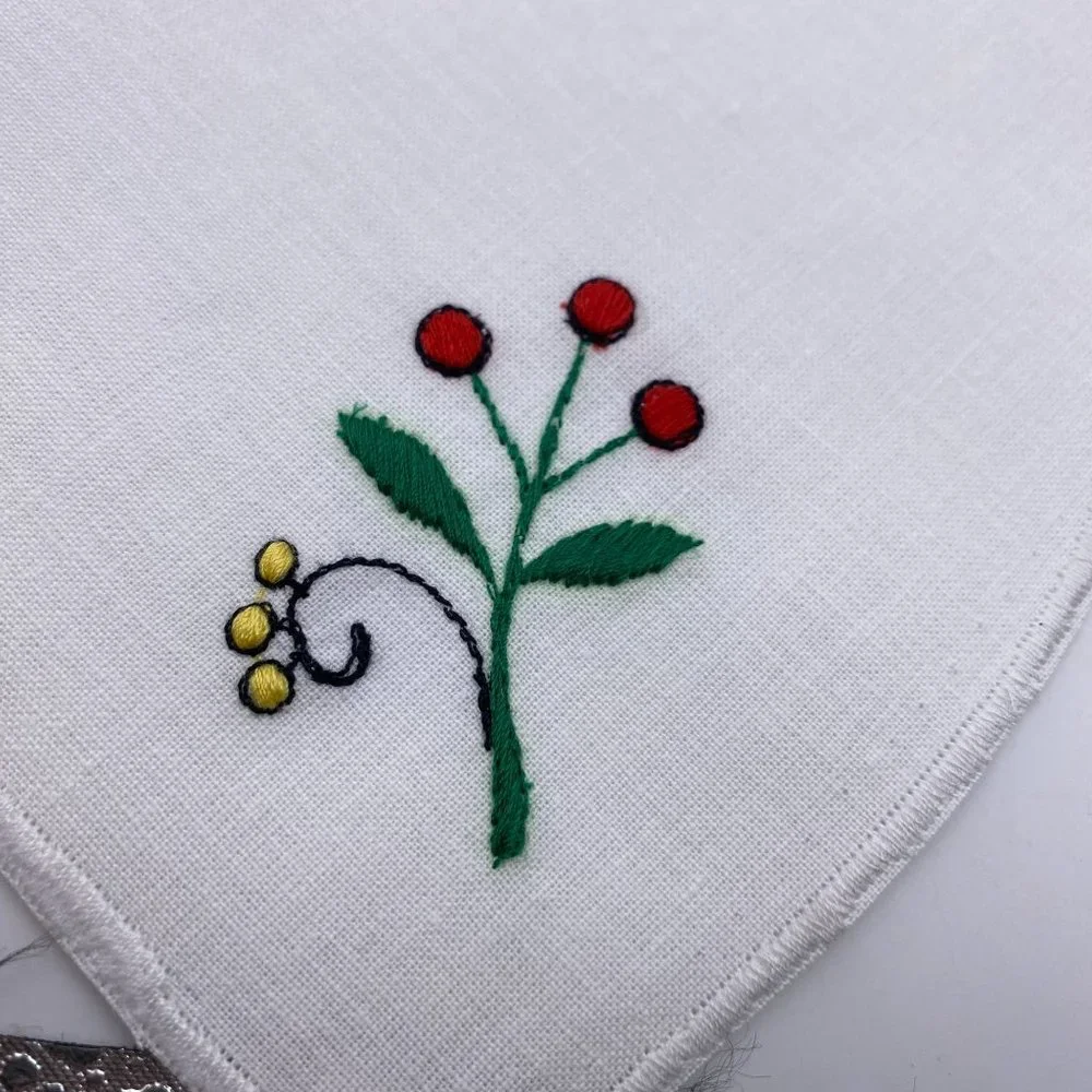 Square hand embroidered floral‎ doilies scalloped linen napkins table placement